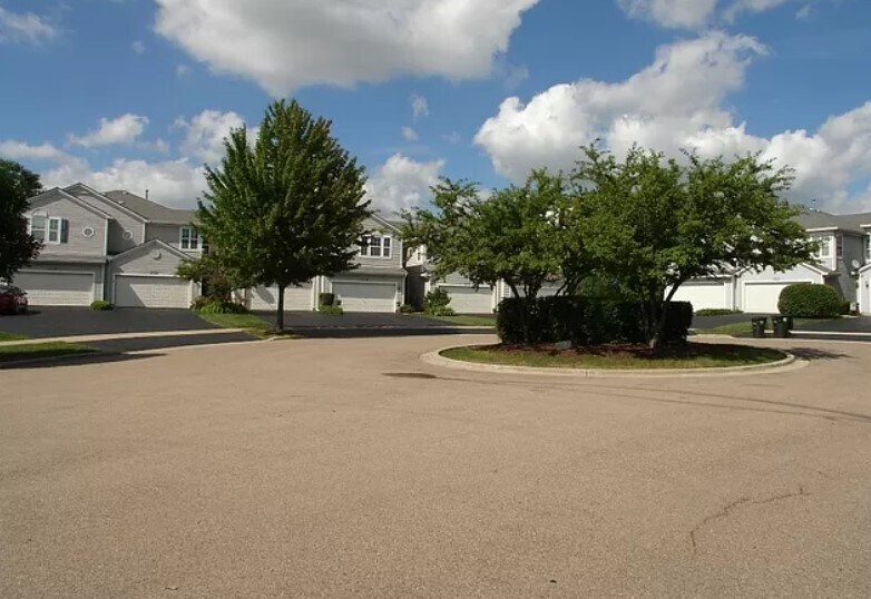 Building Photo - 2526 Looking Glass Ct