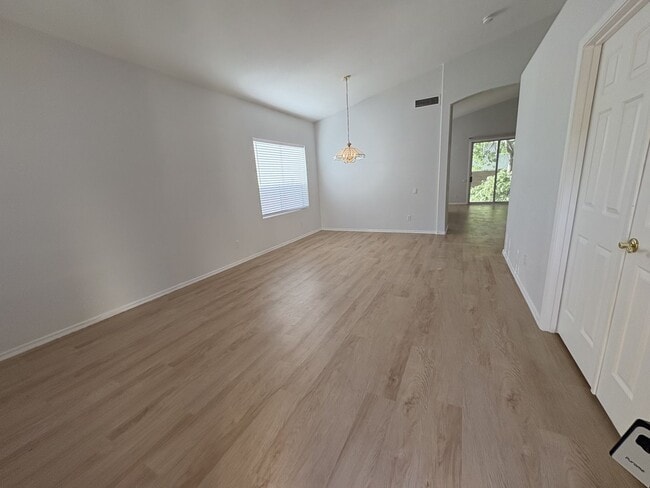 Building Photo - Sunrise & Sabino Canyon Four Bedroom Rental