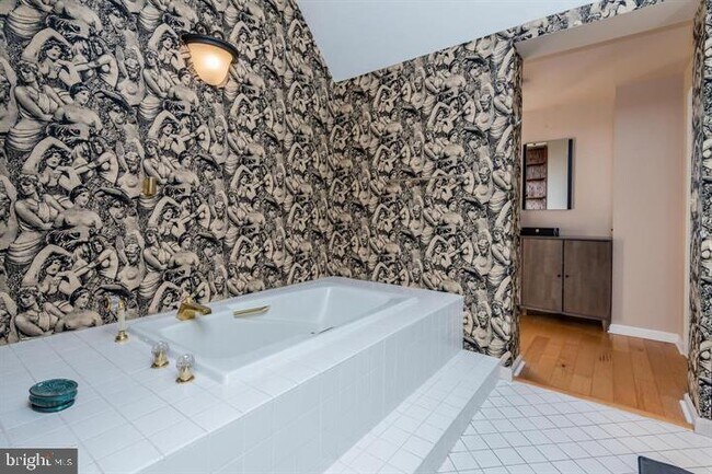 Building Photo - 1510 Waterford