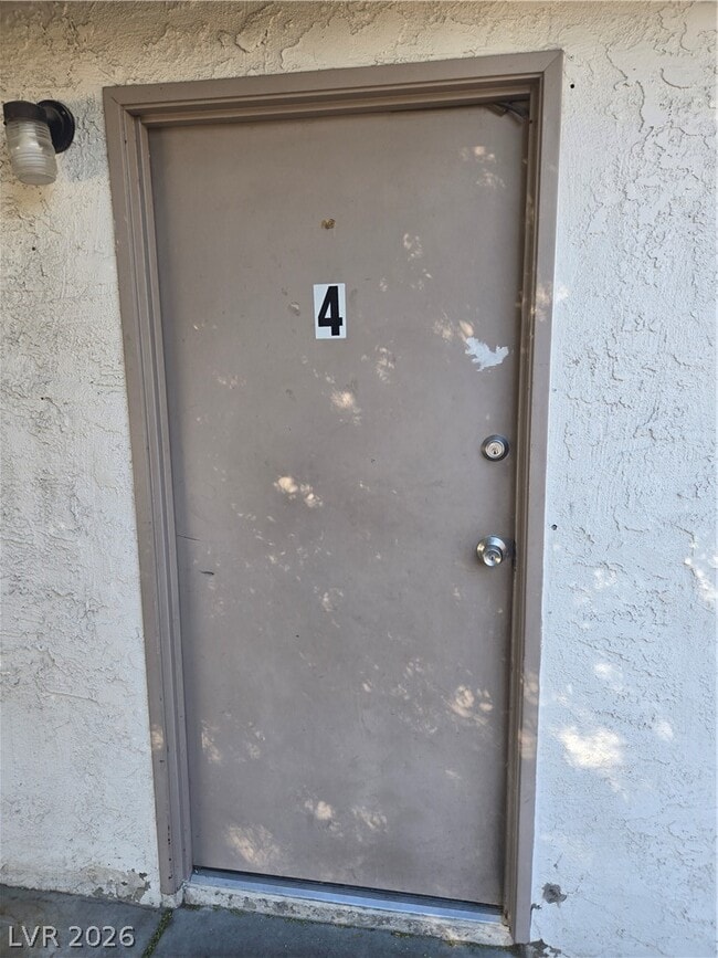 Building Photo - 1824 E Bonanza Rd