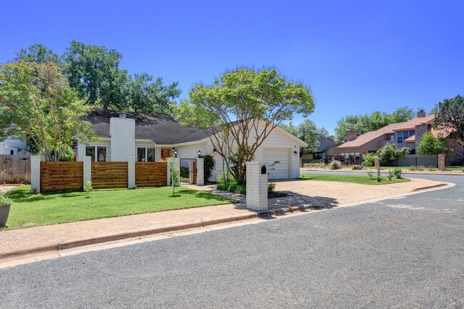 Primary Photo - 5609 Courtyard Cove
