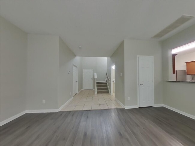 Building Photo - 2123 Golden Topaz Dr
