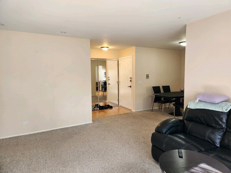Building Photo - 1021 Boxwood Ct