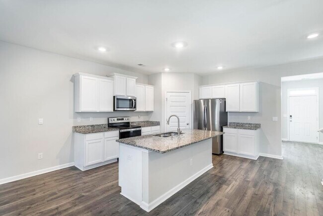 Building Photo - 200 Harrow Dr