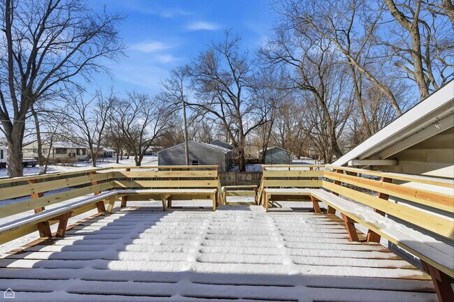 Building Photo - 22180 Navaho Ave