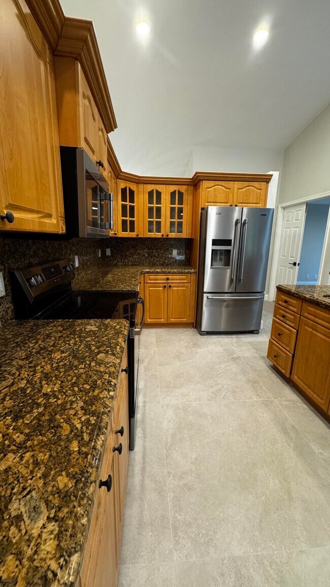 Building Photo - 11822 Island Lakes Ln