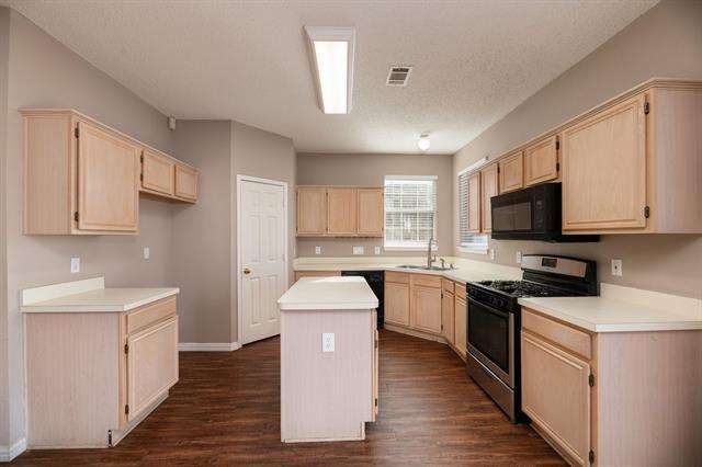 Building Photo - 3225 Cornflower Dr