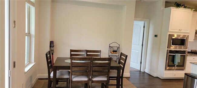 Building Photo - 2268 Hat Bender Lp