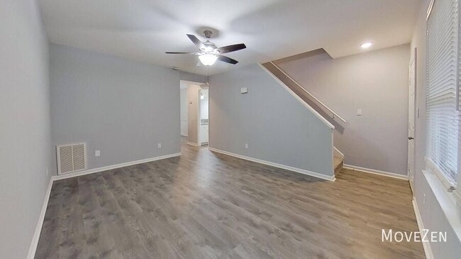 Building Photo - 1422 Delane Ave