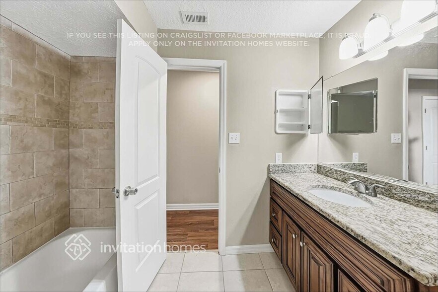 Building Photo - 4313 Ellenville Pl