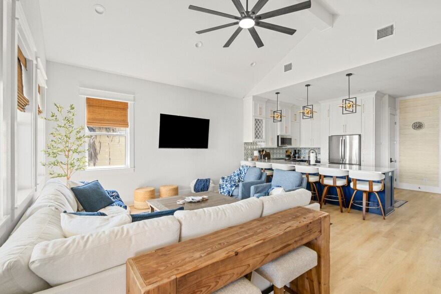 Building Photo - 867 Bowers Ln