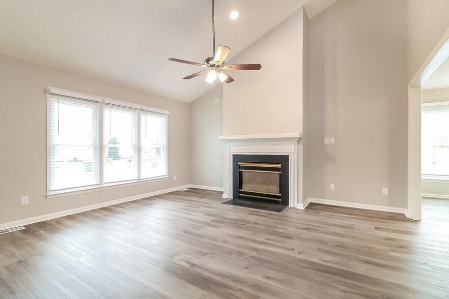 Building Photo - 4 Olde Charles Towne Ct