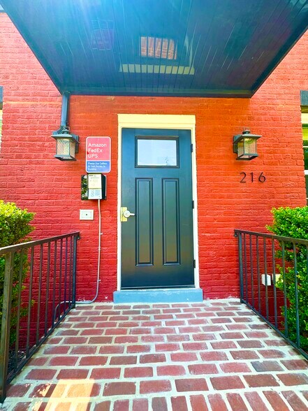 Building Photo - 216 21st St NE