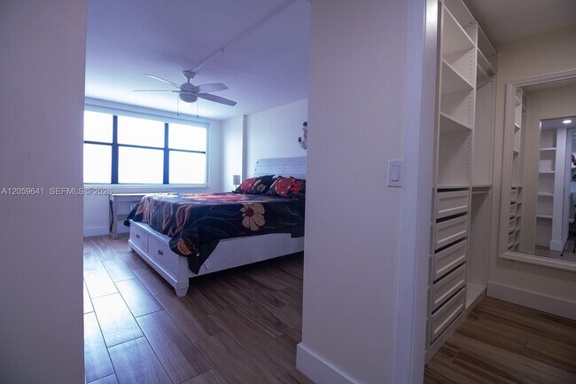 Building Photo - 2301 S Ocean Dr