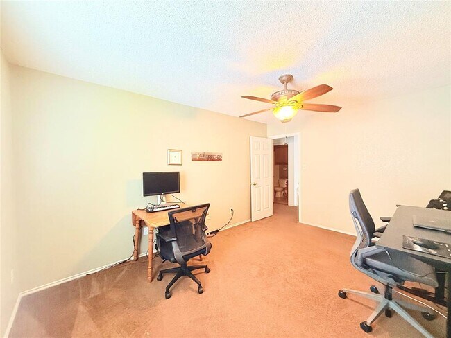 Building Photo - 1407 Deer Ledge Trail