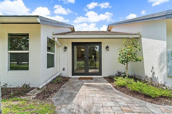 Building Photo - 12090 164th Ct N