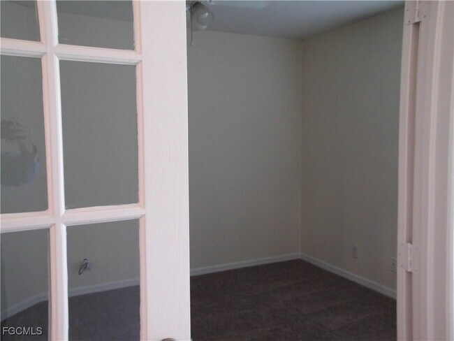 Building Photo - 1117 Venetia St