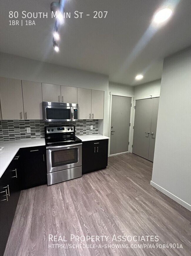 Building Photo - 80 South Main St