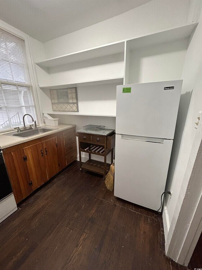 Building Photo - 520 Highmarket St