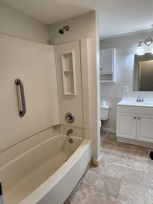 Building Photo - 53 Liberty Ln