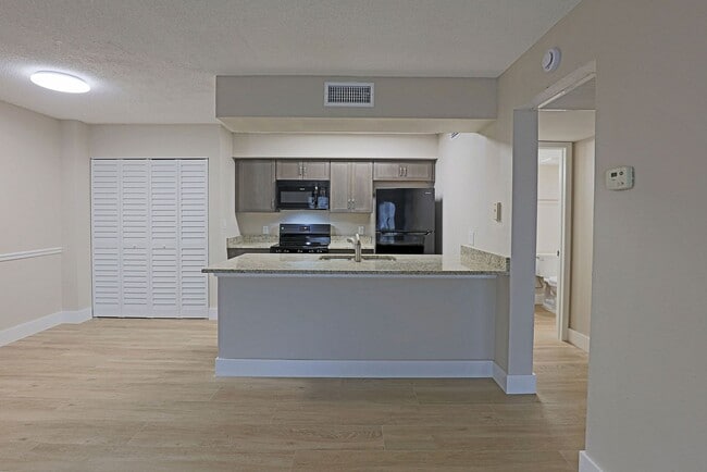 Building Photo - Mystic Gardens 5329-2903