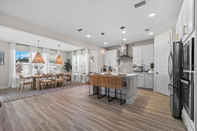 Building Photo - 50 Moana Ct S