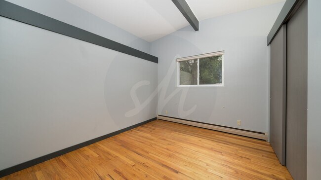 Building Photo - Modernized Mid Century Home Near Broadmoor