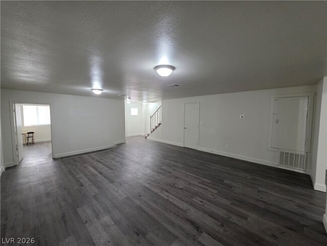 Building Photo - 3412 Townhouse Dr