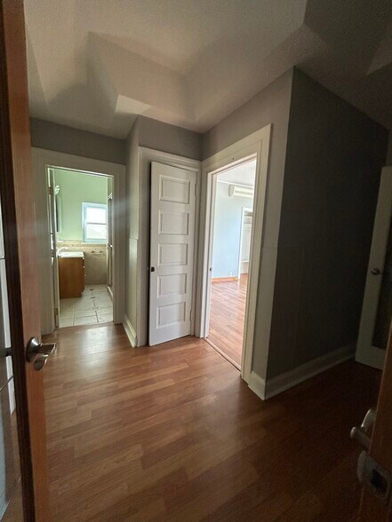 Building Photo - 131 5th St