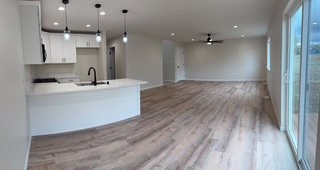 Building Photo - 323 Ashbrook Dr