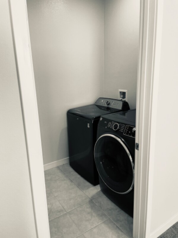 Building Photo - 27241 W Red Willow Ct