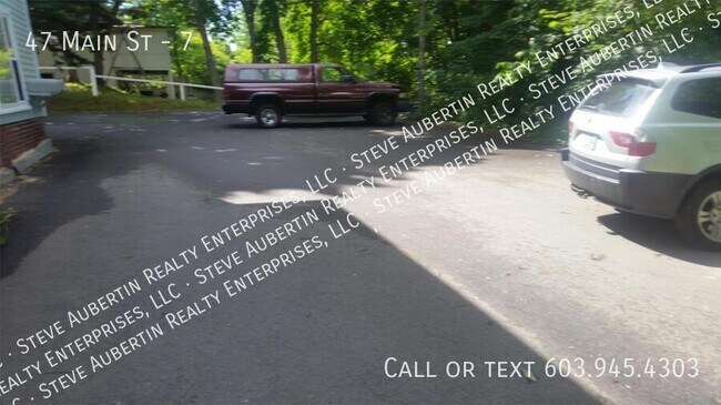 Building Photo - 47 Main St