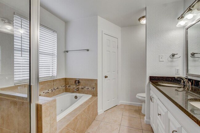 Building Photo - 17516 Klamath Falls Dr