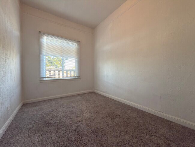 Building Photo - 160 San Benito Rd