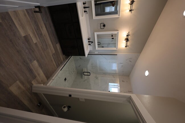 Building Photo - 4288 W 32nd St