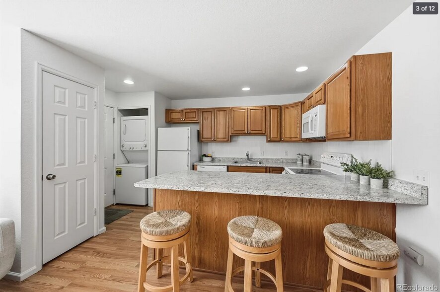 Building Photo - 5250 S Huron Way