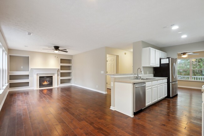 Living Room - 115 Cavalier Dr