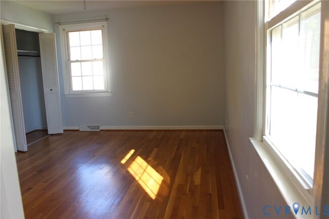 Building Photo - 1301 Canterbury Ln