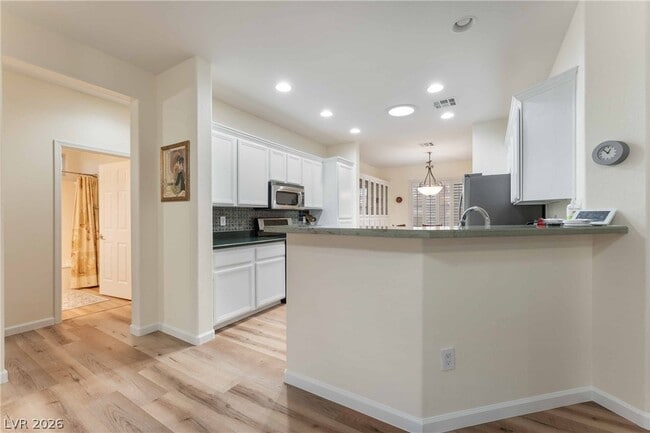 Building Photo - 2565 Leighton Ave