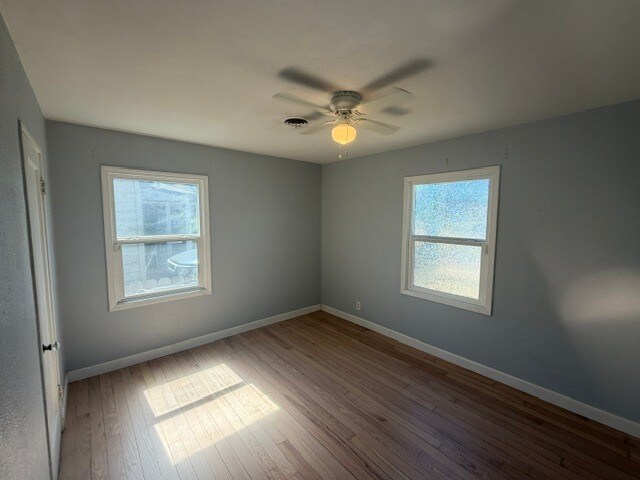 Building Photo - 34 E Alpine Ave