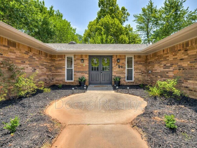 Building Photo - 1908 E Willow Creek Terrace