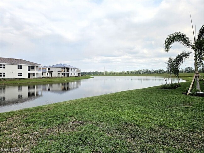 Building Photo - 5739 Oakmont Ct