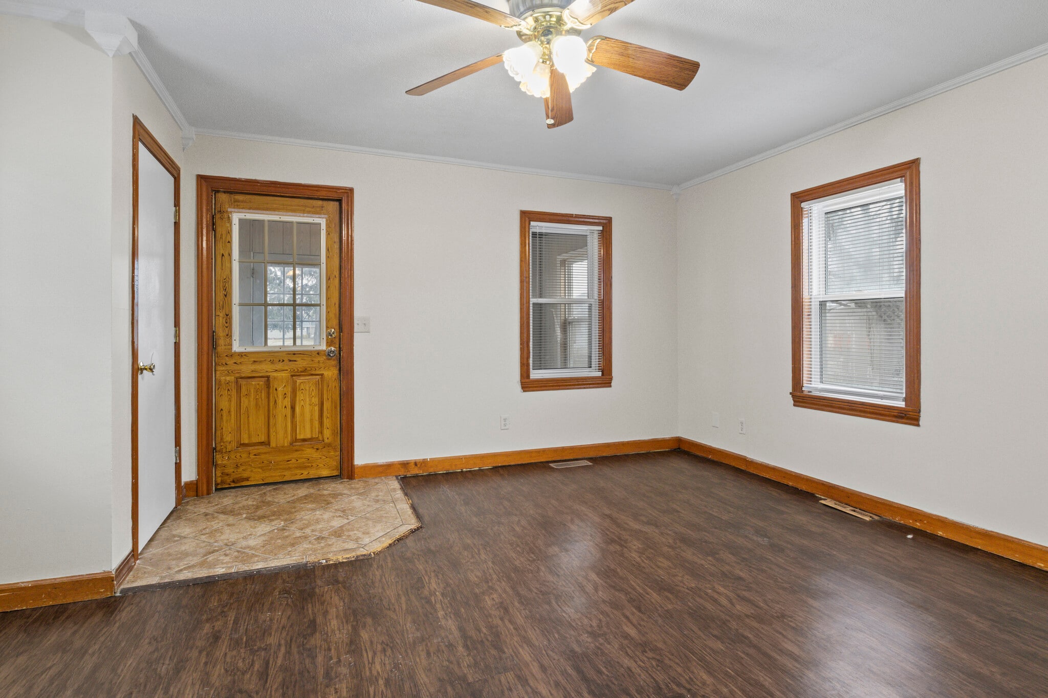 Building Photo - 2219 S Elm St