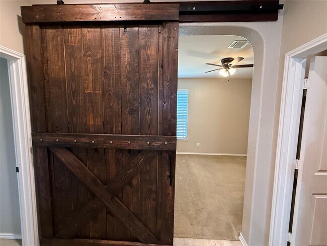 Building Photo - 334 Reunion Ln