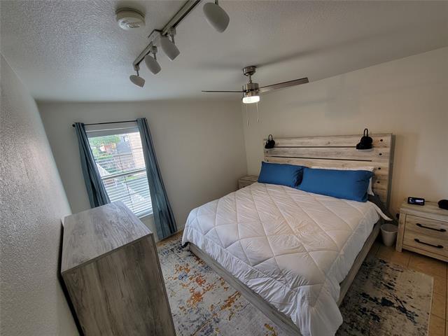 Building Photo - 4263 Towne Lake Ct