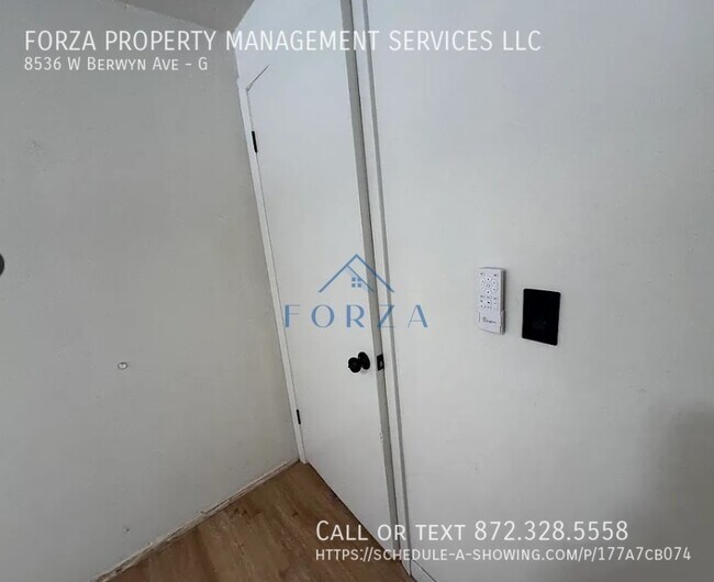 Building Photo - 8536 W Berwyn Ave