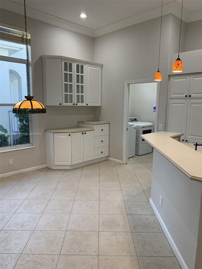 Building Photo - 2518 Bay Pointe Ct