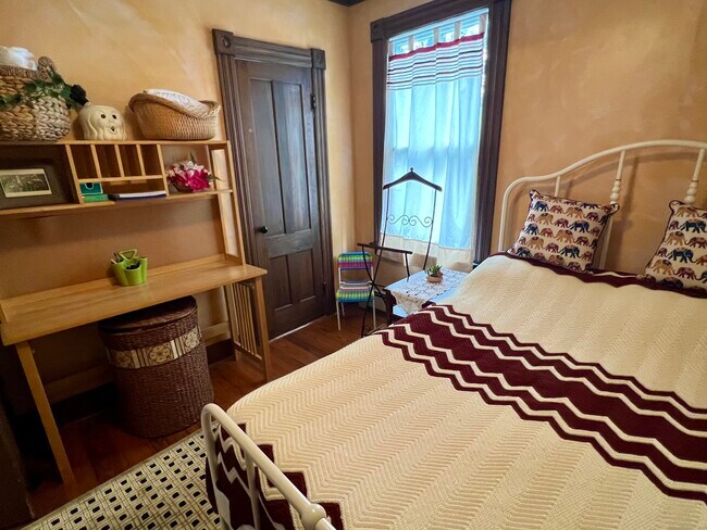 Building Photo - 39 Pearl St