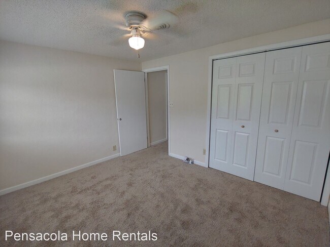 Building Photo - 3 br, 1 bath House - N. 62nd. Ave 726