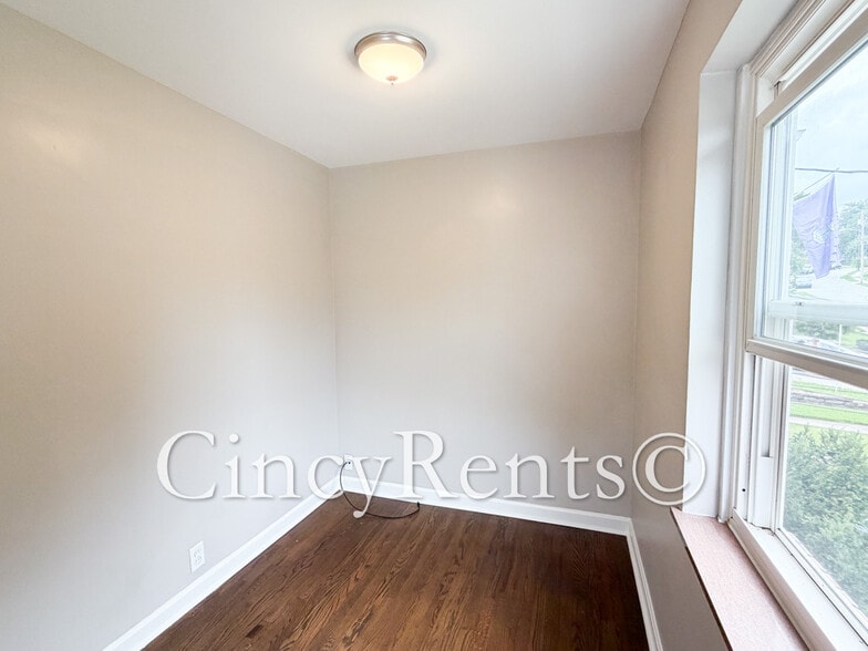 Building Photo - 4105 Paxton Woods Dr
